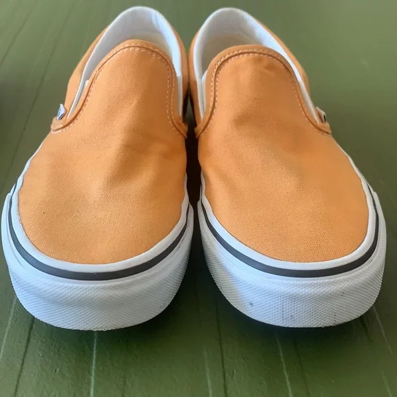 Vans - Picture 2 of 6